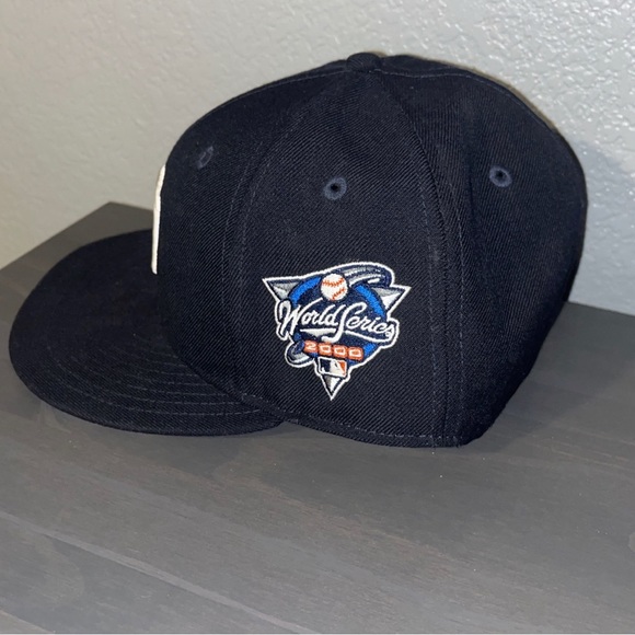 Net York Yankees Fitted Hat - Picture 2 of 5